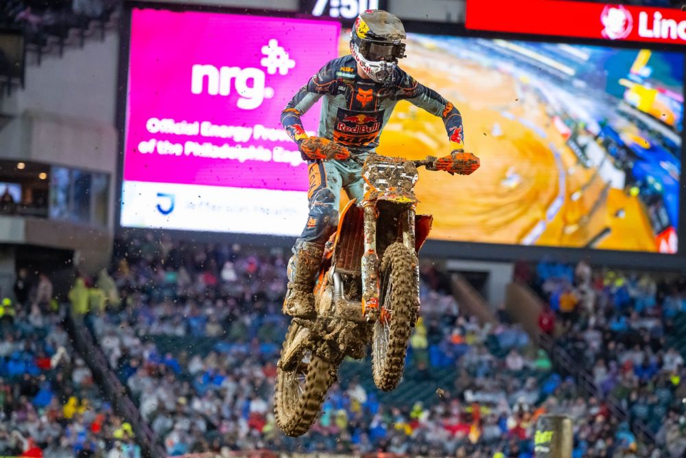 EXPERIENCE BUILT FOR JORGE PRADO IN RAIN-AFFECTED PHILADELPHIA